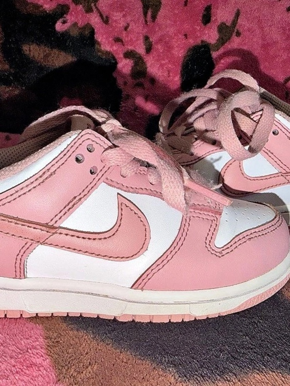 Nike Dunk Low Toddler (White/Medium Soft Pink) ) Pink & White Sneakers